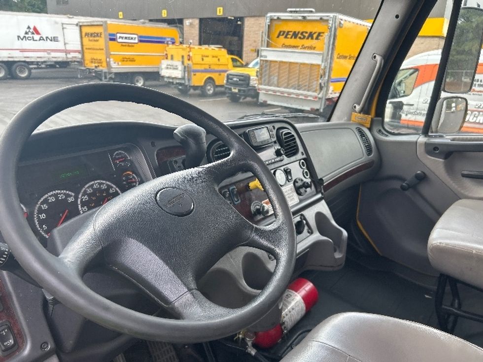 Medium Duty Box Truck-Light and Medium Duty Trucks-Freightliner-2022-M2-Bensalem-PA-227,736\n\t\tmiles-$ 48,500 - Image 17