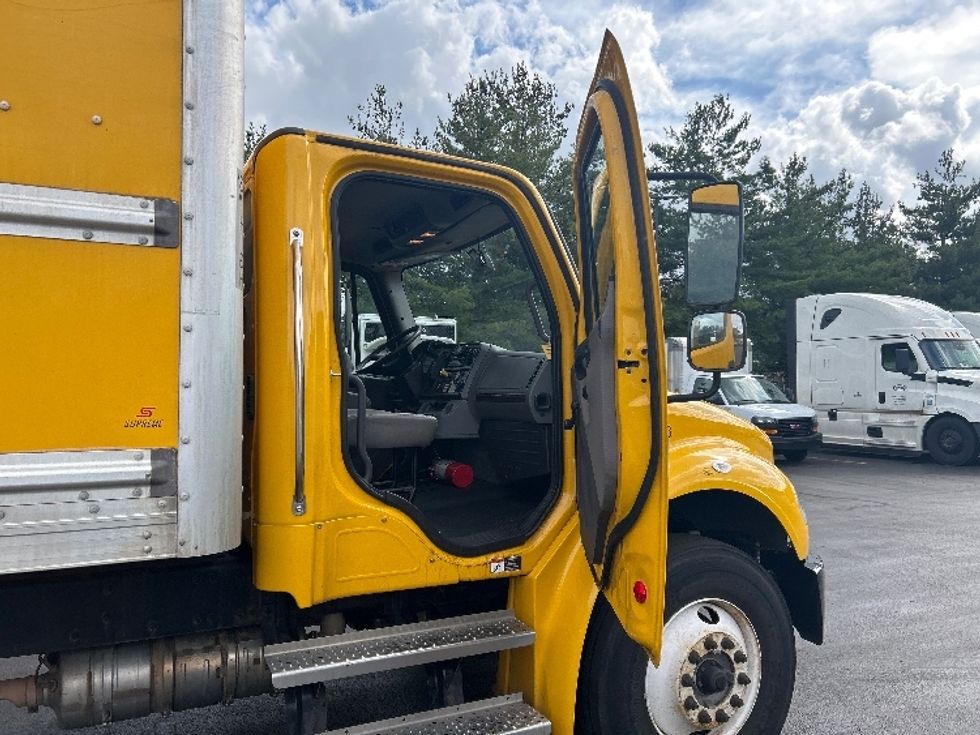 Medium Duty Box Truck-Light and Medium Duty Trucks-Freightliner-2022-M2-Bensalem-PA-227,736\n\t\tmiles-$ 48,500 - Image 20
