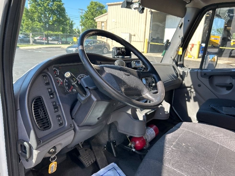 Medium Duty Box Truck-Light and Medium Duty Trucks-Freightliner-2022-M2-Bethlehem-PA-287,476\n\t\tmiles-$ 31,750 - Image 17