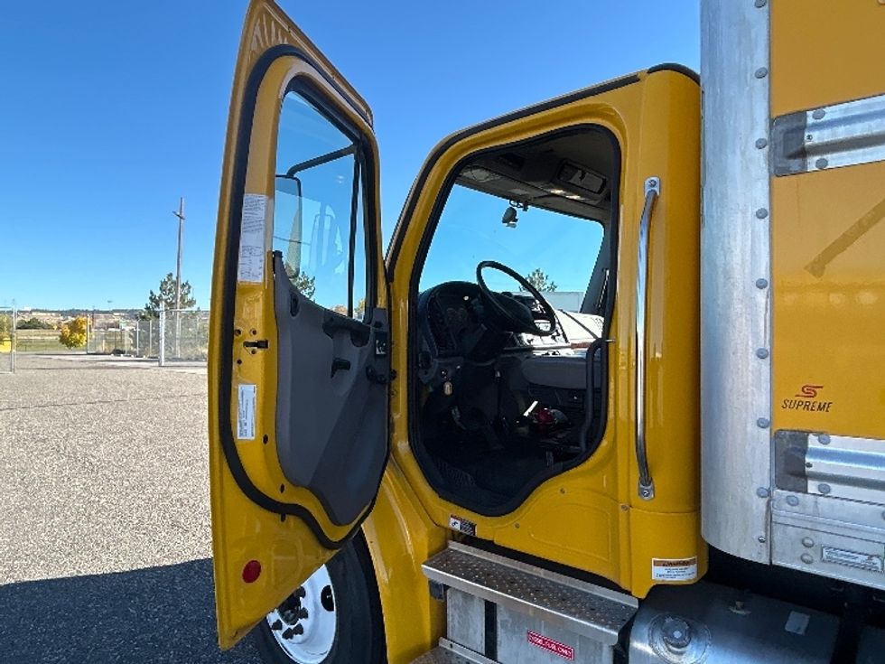 Medium Duty Box Truck-Light and Medium Duty Trucks-Freightliner-2022-M2-Billings-MT-161,077\n\t\tmiles-$ 56,500 - Image 16