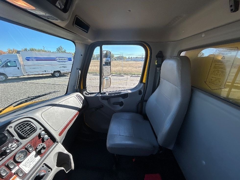 Medium Duty Box Truck-Light and Medium Duty Trucks-Freightliner-2022-M2-Billings-MT-161,077\n\t\tmiles-$ 56,500 - Image 19