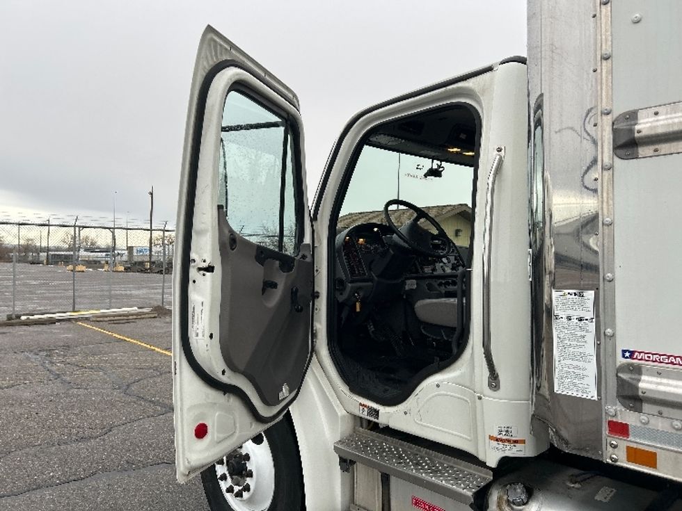 Medium Duty Box Truck-Light and Medium Duty Trucks-Freightliner-2022-M2-Billings-MT-213,667\n\t\tmiles-$ 56,500 - Image 16