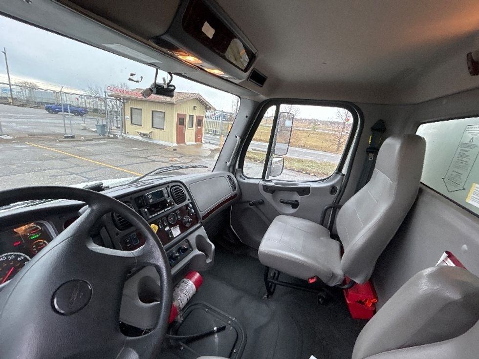 Medium Duty Box Truck-Light and Medium Duty Trucks-Freightliner-2022-M2-Billings-MT-213,667\n\t\tmiles-$ 56,500 - Image 19