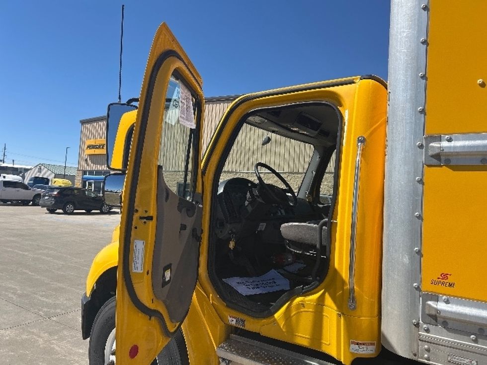 Medium Duty Box Truck-Light and Medium Duty Trucks-Freightliner-2022-M2-Billings-MT-260,646\n\t\tmiles-$ 53,000 - Image 16