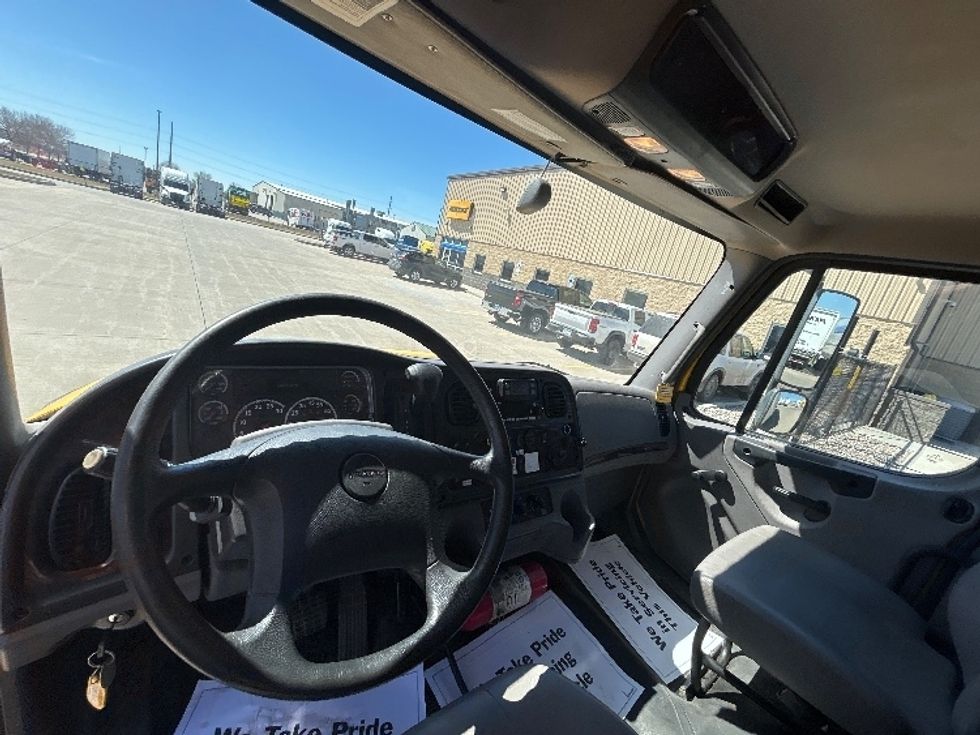 Medium Duty Box Truck-Light and Medium Duty Trucks-Freightliner-2022-M2-Billings-MT-260,646\n\t\tmiles-$ 53,000 - Image 18