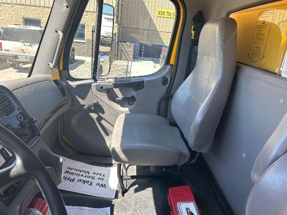 Medium Duty Box Truck-Light and Medium Duty Trucks-Freightliner-2022-M2-Billings-MT-260,646\n\t\tmiles-$ 53,000 - Image 19