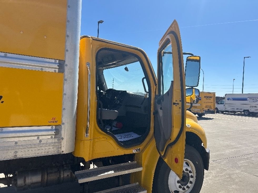 Medium Duty Box Truck-Light and Medium Duty Trucks-Freightliner-2022-M2-Billings-MT-260,646\n\t\tmiles-$ 53,000 - Image 20