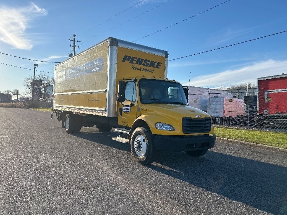 Medium Duty Box Truck-Light and Medium Duty Trucks-Freightliner-2022-M2-Birmingham-AL-131,365\n\t\tmiles-$ 75,750 - Image 1