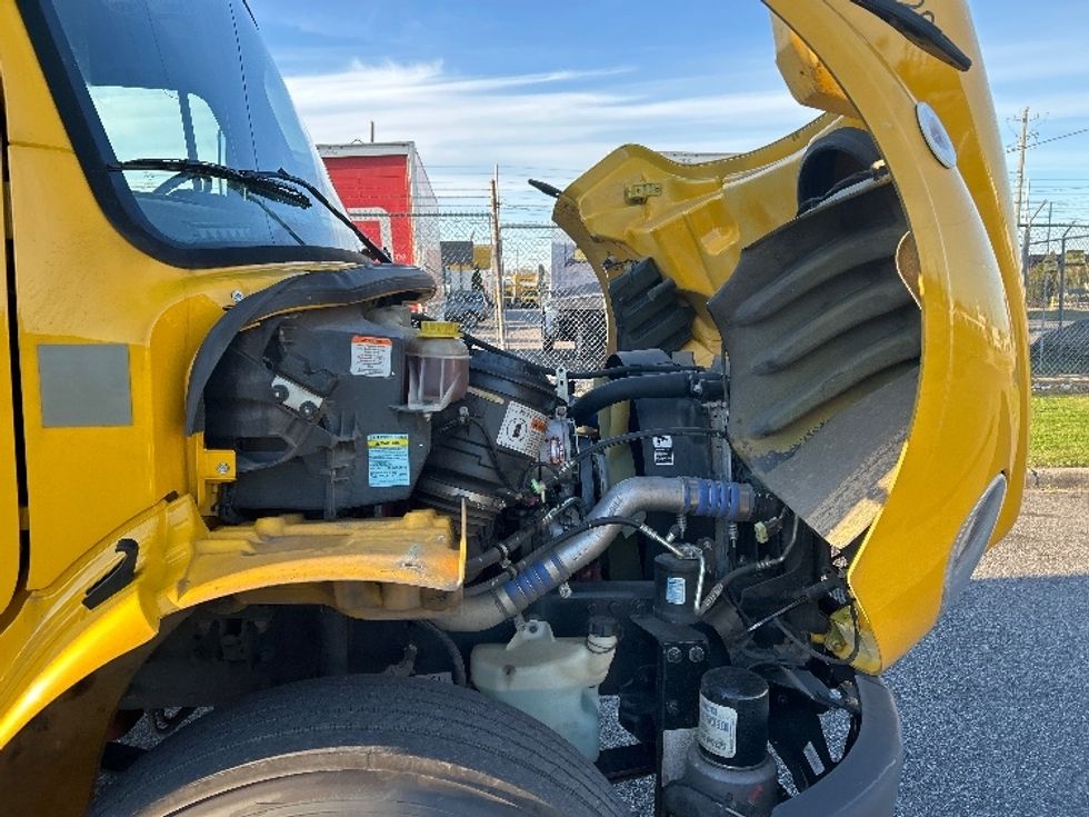 Medium Duty Box Truck-Light and Medium Duty Trucks-Freightliner-2022-M2-Birmingham-AL-131,365\n\t\tmiles-$ 75,750 - Image 22