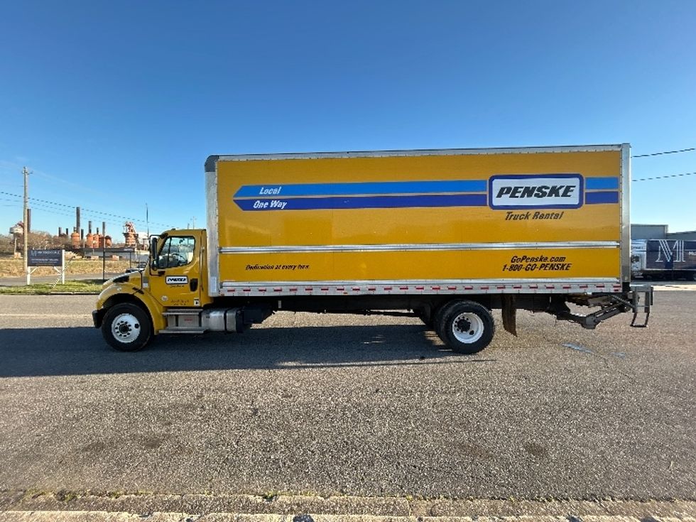 Medium Duty Box Truck-Light and Medium Duty Trucks-Freightliner-2022-M2-Birmingham-AL-131,365\n\t\tmiles-$ 75,750 - Image 4