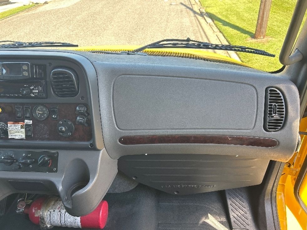 Medium Duty Box Truck-Light and Medium Duty Trucks-Freightliner-2022-M2-Birmingham-AL-207,499\n\t\tmiles-$ 60,000 - Image 21