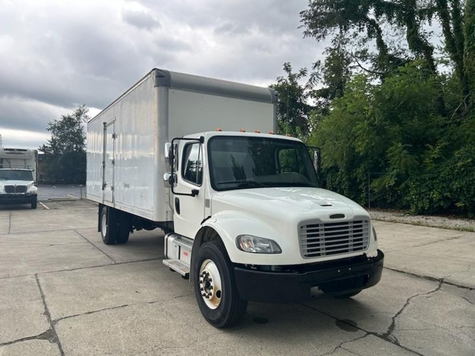 Medium Duty Box Truck-Light and Medium Duty Trucks-Freightliner-2022-M2-Bloomington-IN-329,772\n\t\tmiles-$ 27,000 - Image 1