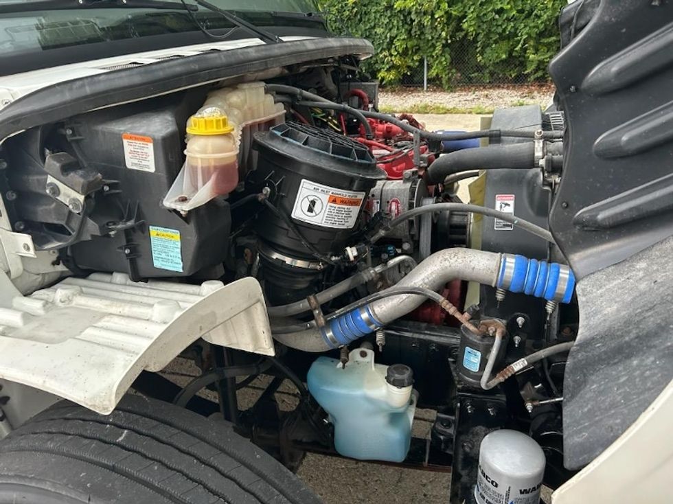 Medium Duty Box Truck-Light and Medium Duty Trucks-Freightliner-2022-M2-Bloomington-IN-329,772\n\t\tmiles-$ 27,000 - Image 21