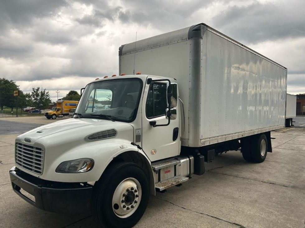 Medium Duty Box Truck-Light and Medium Duty Trucks-Freightliner-2022-M2-Bloomington-IN-329,772\n\t\tmiles-$ 27,000 - Image 3