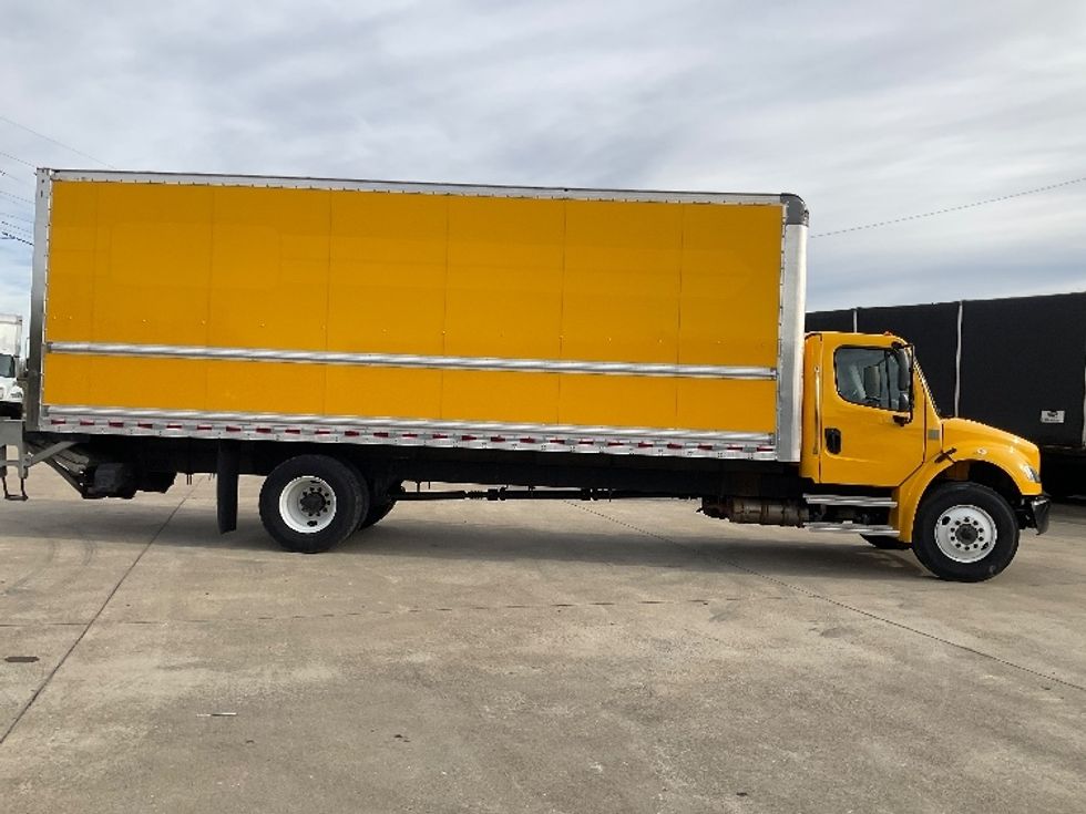Medium Duty Box Truck-Light and Medium Duty Trucks-Freightliner-2022-M2-Bowling Green-KY-125,961\n\t\tmiles-$ 72,750 - Image 15