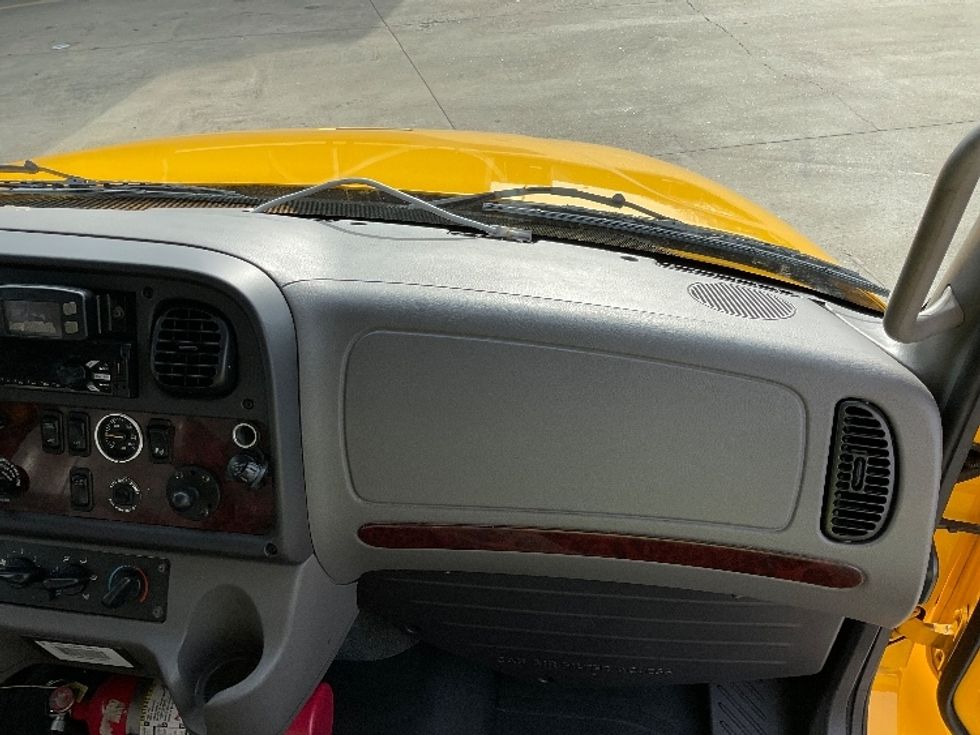 Medium Duty Box Truck-Light and Medium Duty Trucks-Freightliner-2022-M2-Bowling Green-KY-125,961\n\t\tmiles-$ 72,750 - Image 21