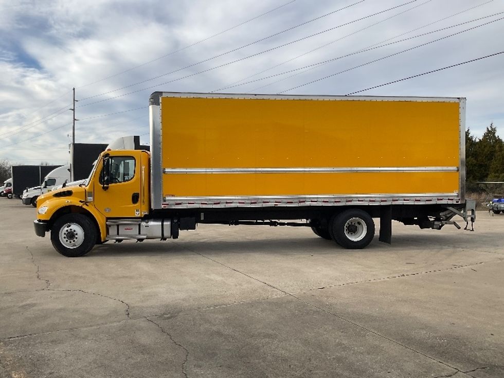Medium Duty Box Truck-Light and Medium Duty Trucks-Freightliner-2022-M2-Bowling Green-KY-125,961\n\t\tmiles-$ 72,750 - Image 4