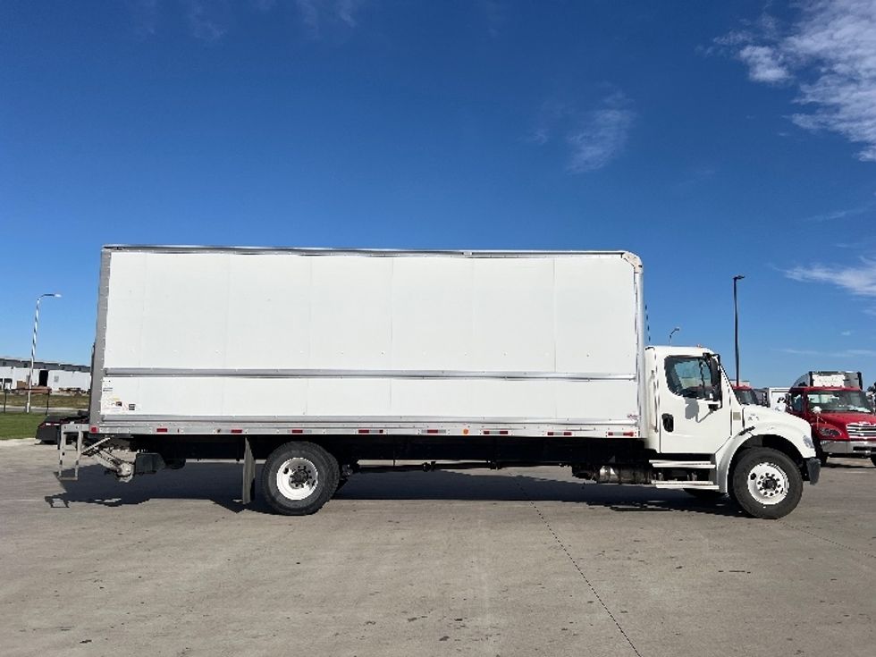 Medium Duty Box Truck-Light and Medium Duty Trucks-Freightliner-2022-M2-Brooklyn Park-MN-111,579\n\t\tmiles-$ 73,750 - Image 15