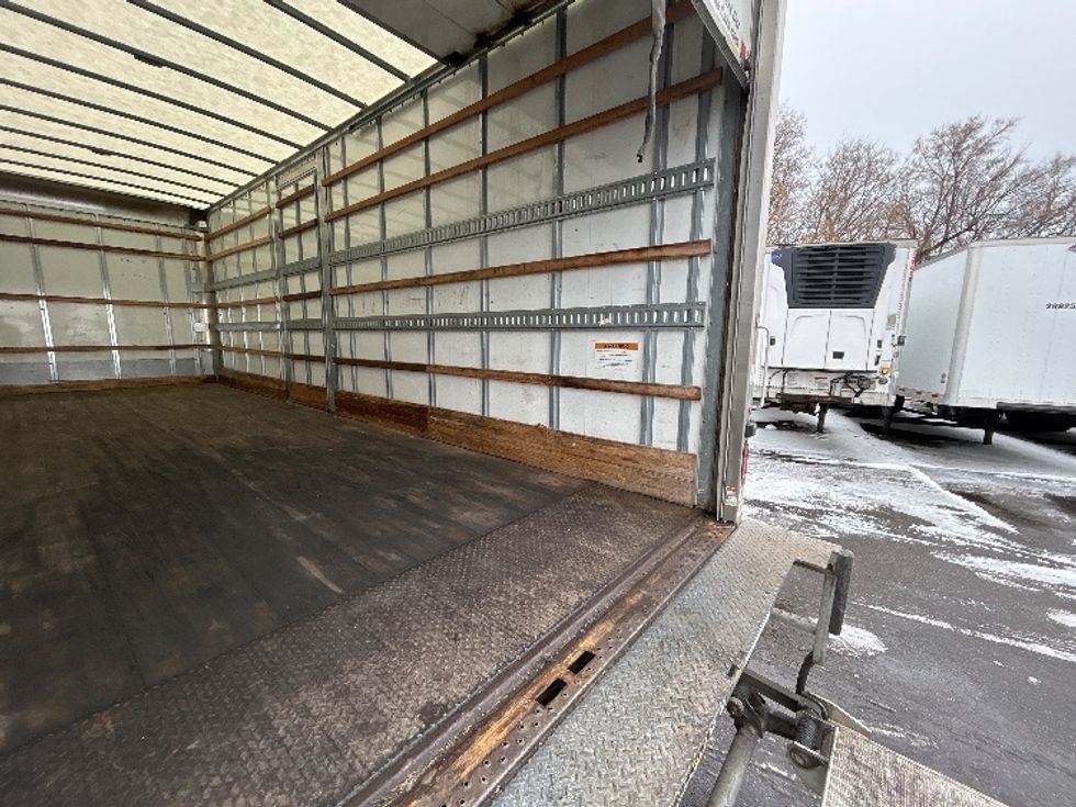 Medium Duty Box Truck-Light and Medium Duty Trucks-Freightliner-2022-M2-Brooklyn Park-MN-113,225\n\t\tmiles-$ 73,750 - Image 12