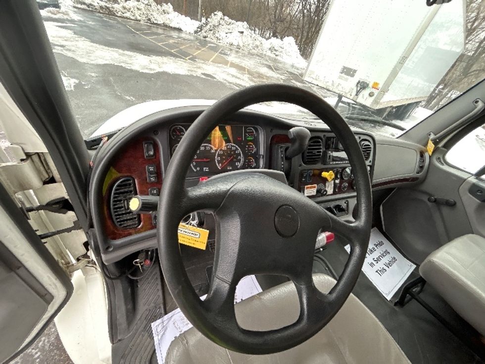 Medium Duty Box Truck-Light and Medium Duty Trucks-Freightliner-2022-M2-Brooklyn Park-MN-113,225\n\t\tmiles-$ 73,750 - Image 17