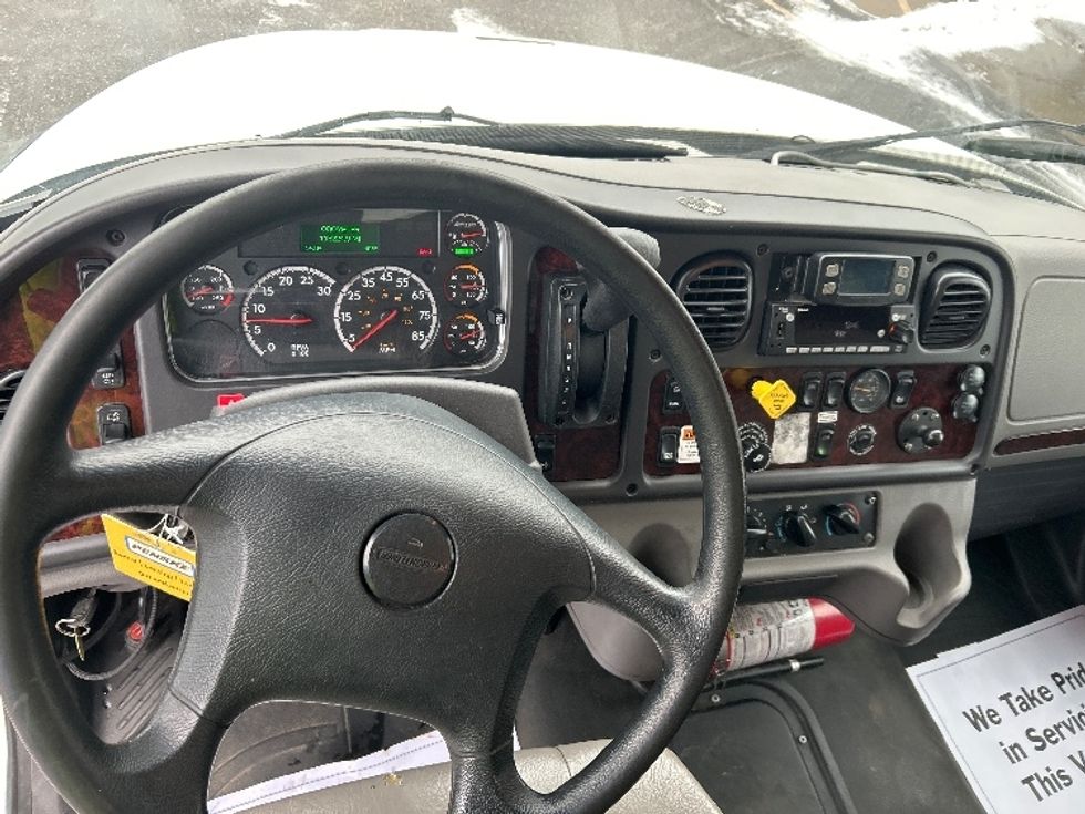 Medium Duty Box Truck-Light and Medium Duty Trucks-Freightliner-2022-M2-Brooklyn Park-MN-113,225\n\t\tmiles-$ 73,750 - Image 18