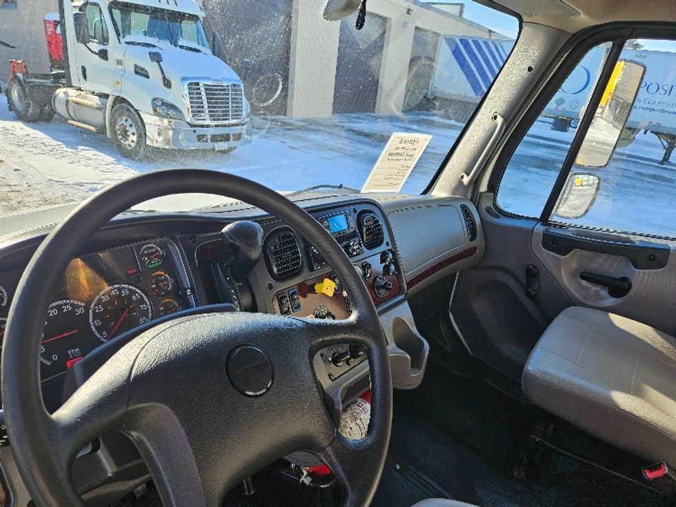 Medium Duty Box Truck-Light and Medium Duty Trucks-Freightliner-2022-M2-Brooklyn Park-MN-119,972\n\t\tmiles-$ 72,750 - Image 17