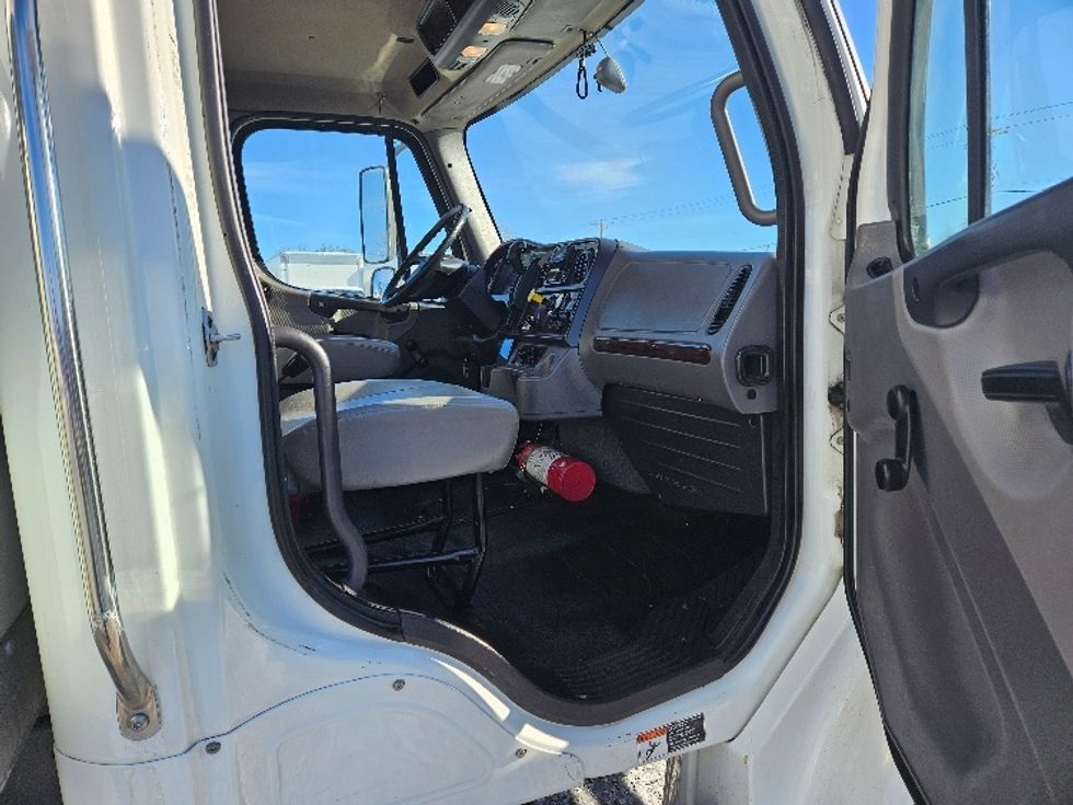 Medium Duty Box Truck-Light and Medium Duty Trucks-Freightliner-2022-M2-Brooklyn Park-MN-119,972\n\t\tmiles-$ 72,750 - Image 20