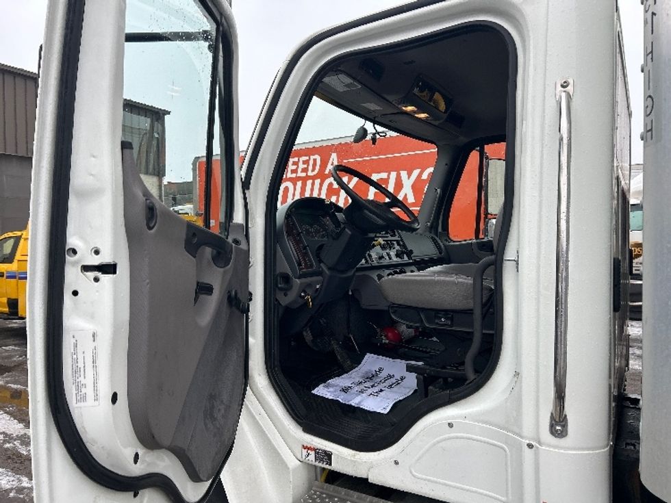 Medium Duty Box Truck-Light and Medium Duty Trucks-Freightliner-2022-M2-Brooklyn Park-MN-144,624\n\t\tmiles-$ 68,500 - Image 16