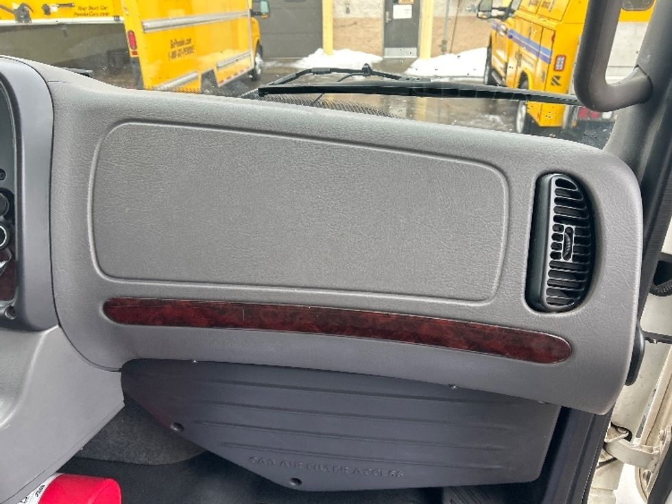 Medium Duty Box Truck-Light and Medium Duty Trucks-Freightliner-2022-M2-Brooklyn Park-MN-144,624\n\t\tmiles-$ 68,500 - Image 21