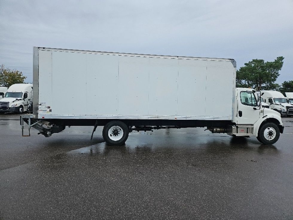 Medium Duty Box Truck-Light and Medium Duty Trucks-Freightliner-2022-M2-Brooklyn Park-MN-150,124\n\t\tmiles-$ 67,500 - Image 15
