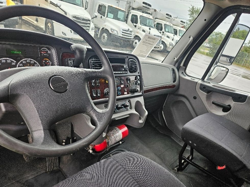 Medium Duty Box Truck-Light and Medium Duty Trucks-Freightliner-2022-M2-Brooklyn Park-MN-150,124\n\t\tmiles-$ 67,500 - Image 17