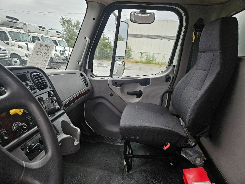 Medium Duty Box Truck-Light and Medium Duty Trucks-Freightliner-2022-M2-Brooklyn Park-MN-150,124\n\t\tmiles-$ 67,500 - Image 19