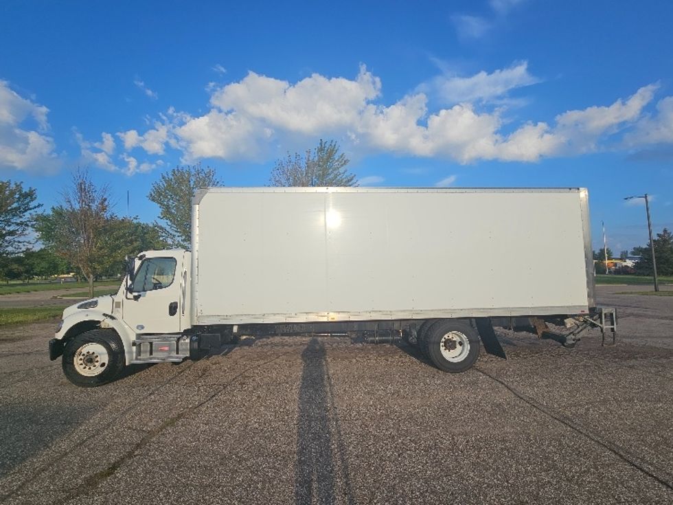 Medium Duty Box Truck-Light and Medium Duty Trucks-Freightliner-2022-M2-Brooklyn Park-MN-161,114\n\t\tmiles-$ 72,250 - Image 4