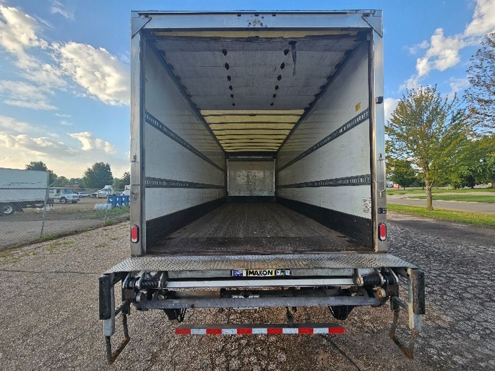 Medium Duty Box Truck-Light and Medium Duty Trucks-Freightliner-2022-M2-Brooklyn Park-MN-161,114\n\t\tmiles-$ 72,250 - Image 8