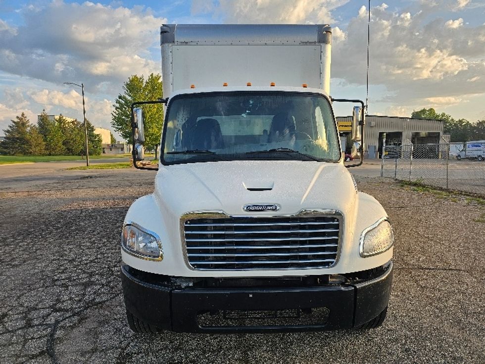 Medium Duty Box Truck-Light and Medium Duty Trucks-Freightliner-2022-M2-Brooklyn Park-MN-172,483\n\t\tmiles-$ 70,250 - Image 2