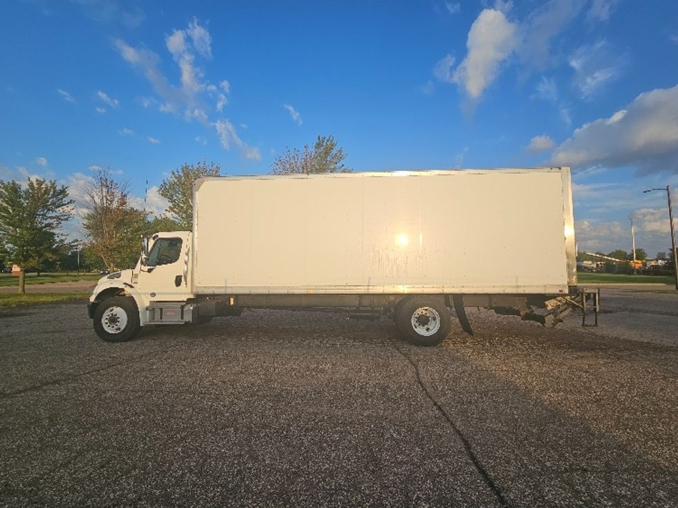 Medium Duty Box Truck-Light and Medium Duty Trucks-Freightliner-2022-M2-Brooklyn Park-MN-172,483\n\t\tmiles-$ 70,250 - Image 4