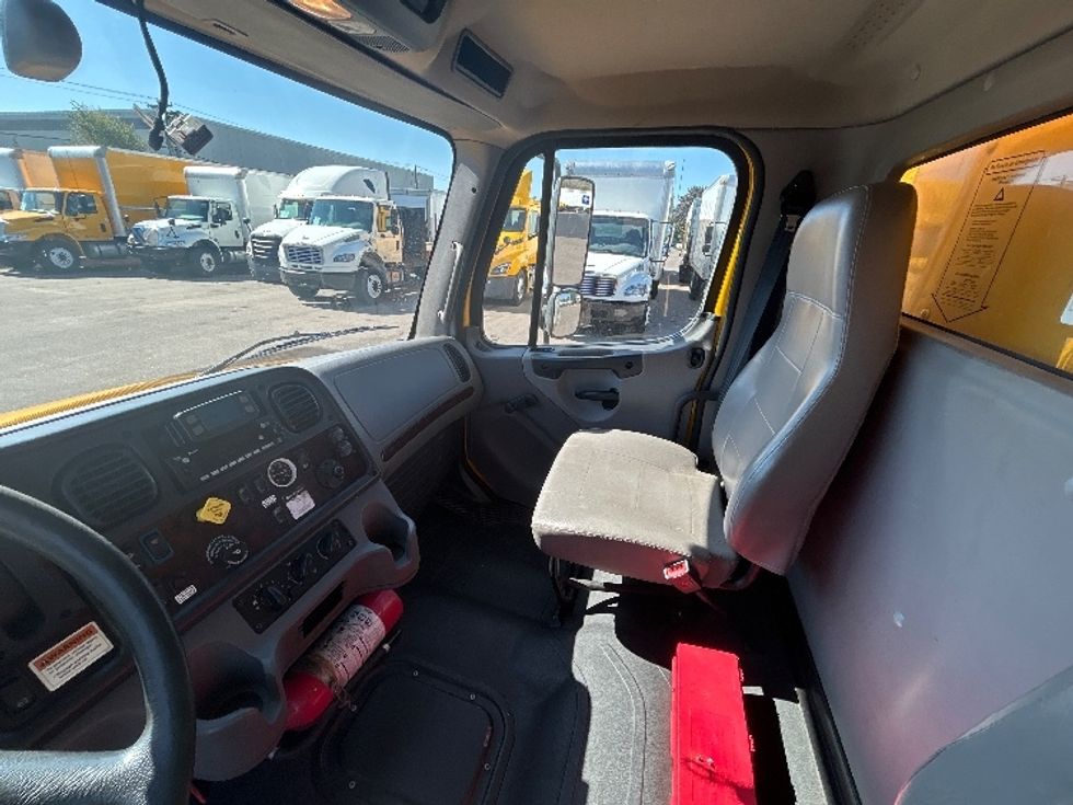 Medium Duty Box Truck-Light and Medium Duty Trucks-Freightliner-2022-M2-Brooklyn Park-MN-227,513\n\t\tmiles-$ 50,750 - Image 19