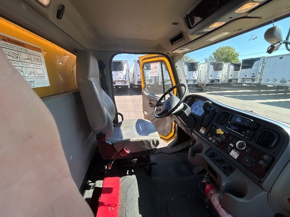 Medium Duty Box Truck-Light and Medium Duty Trucks-Freightliner-2022-M2-Brooklyn Park-MN-227,513\n\t\tmiles-$ 50,750 - Image 22