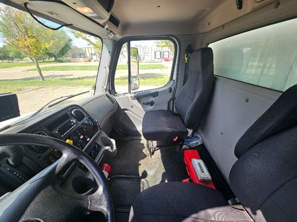 Medium Duty Box Truck-Light and Medium Duty Trucks-Freightliner-2022-M2-Brooklyn Park-MN-251,706\n\t\tmiles-$ 54,750 - Image 19