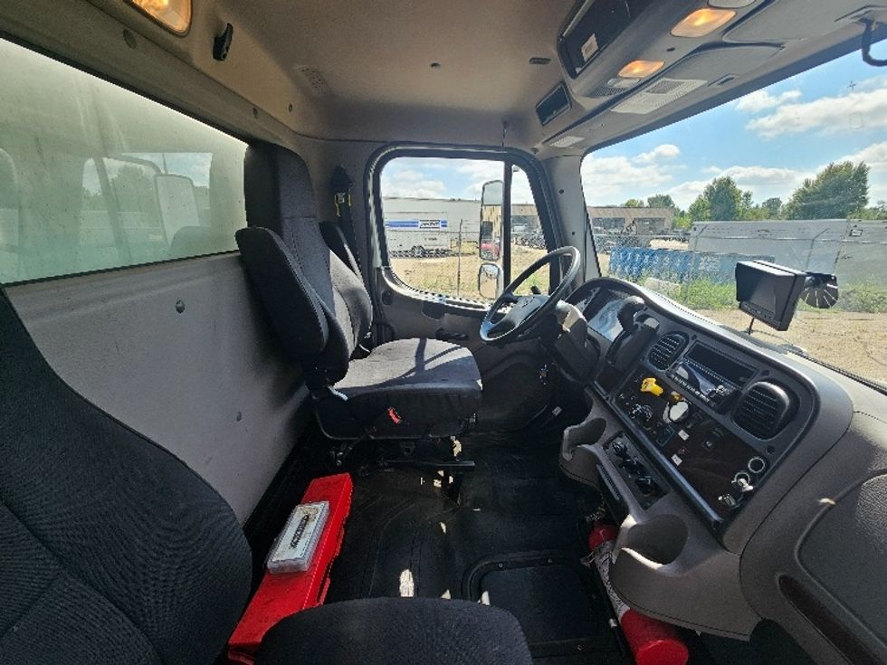 Medium Duty Box Truck-Light and Medium Duty Trucks-Freightliner-2022-M2-Brooklyn Park-MN-251,706\n\t\tmiles-$ 54,750 - Image 22