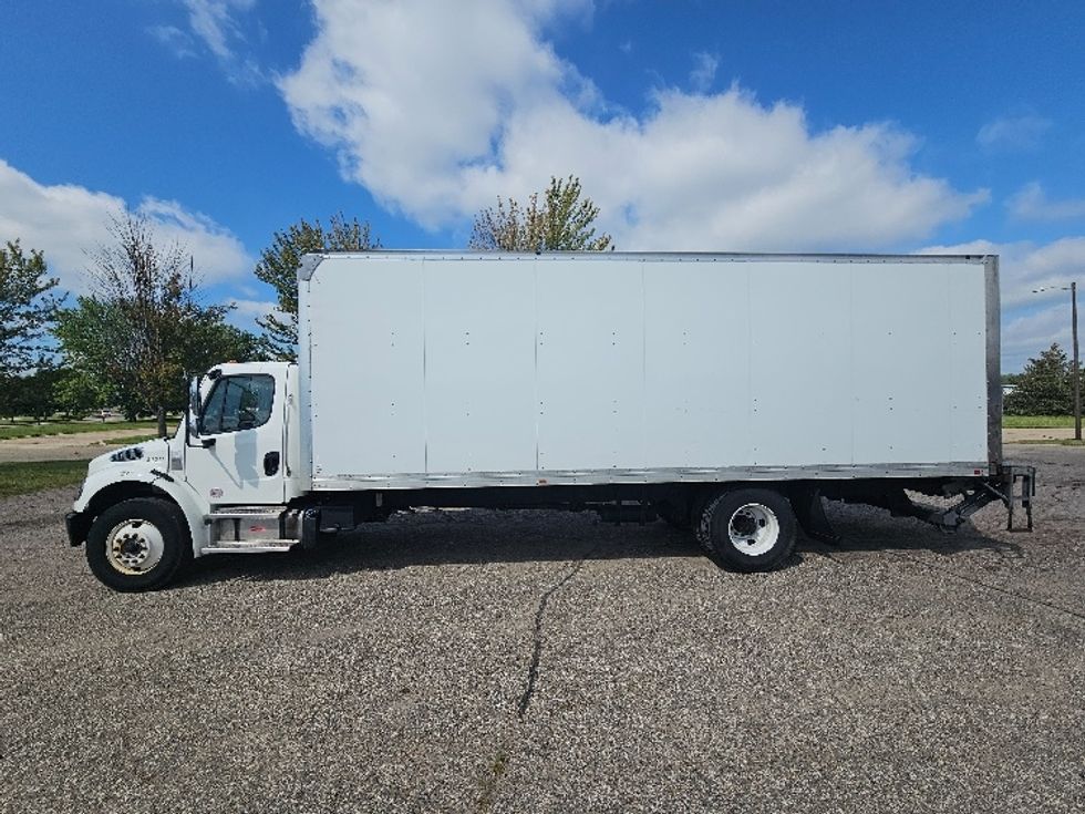 Medium Duty Box Truck-Light and Medium Duty Trucks-Freightliner-2022-M2-Brooklyn Park-MN-251,706\n\t\tmiles-$ 54,750 - Image 4