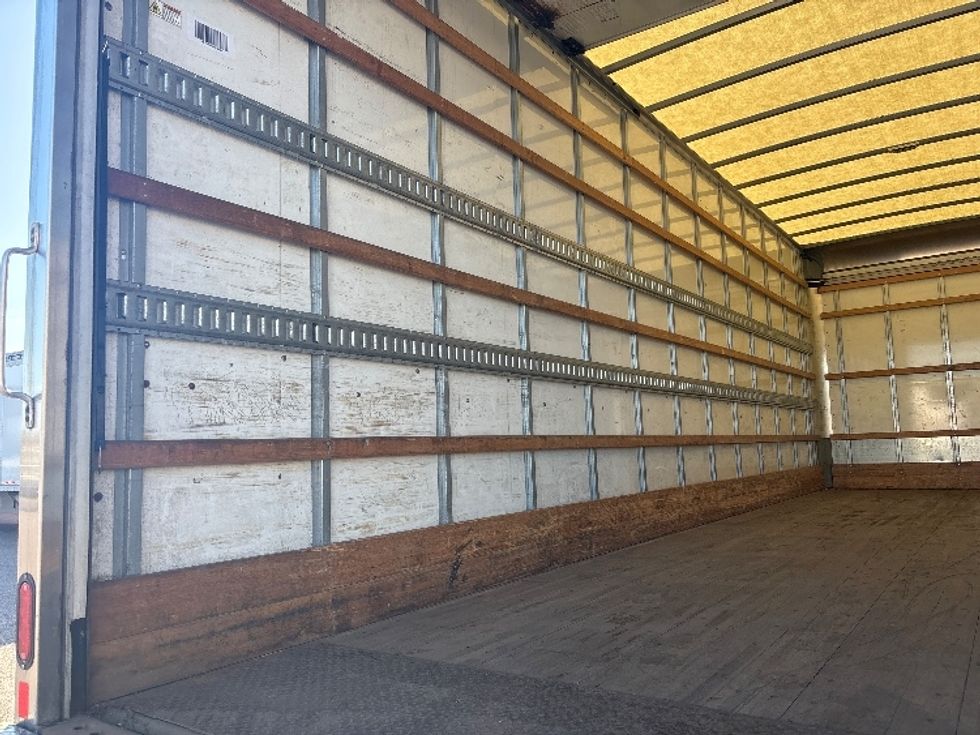 Medium Duty Box Truck-Light and Medium Duty Trucks-Freightliner-2022-M2-Brooklyn Park-MN-269,709\n\t\tmiles-$ 44,000 - Image 11