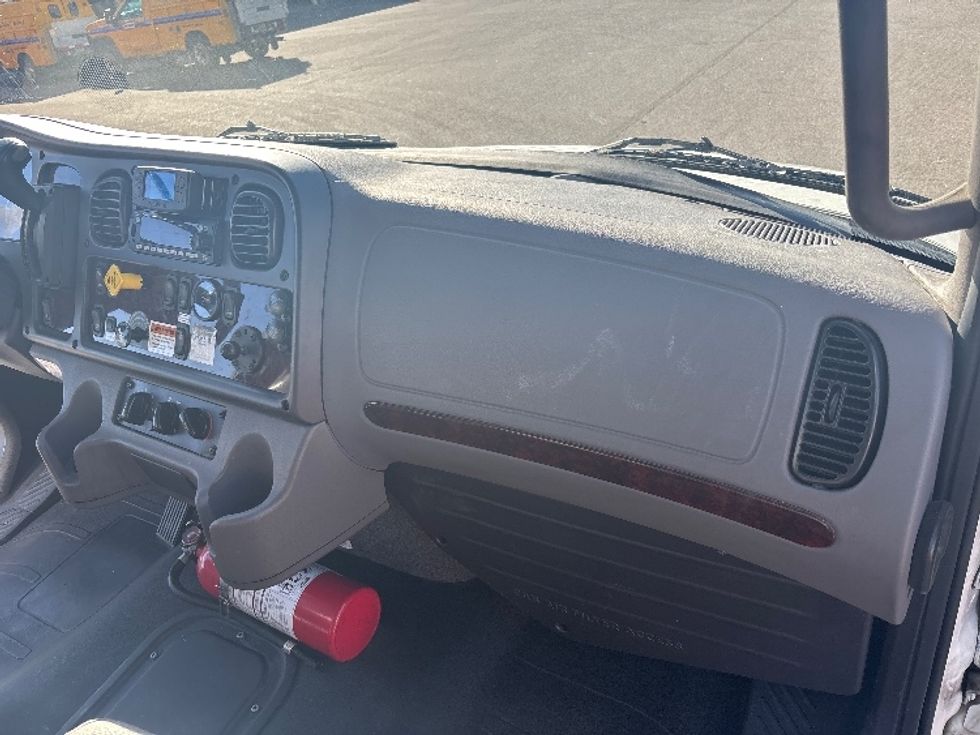 Medium Duty Box Truck-Light and Medium Duty Trucks-Freightliner-2022-M2-Brooklyn Park-MN-269,709\n\t\tmiles-$ 44,000 - Image 21