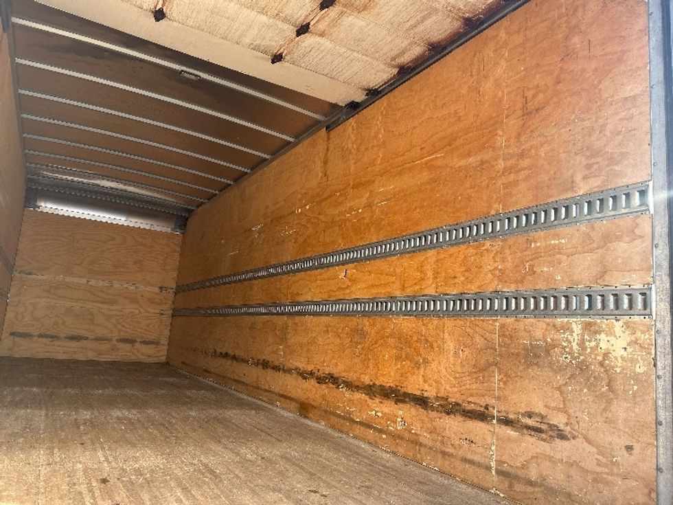 Medium Duty Box Truck-Light and Medium Duty Trucks-Freightliner-2022-M2-Brooklyn Park-MN-272,976\n\t\tmiles-$ 36,750 - Image 12