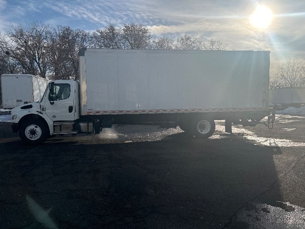 Medium Duty Box Truck-Light and Medium Duty Trucks-Freightliner-2022-M2-Brooklyn Park-MN-272,976\n\t\tmiles-$ 36,750 - Image 4