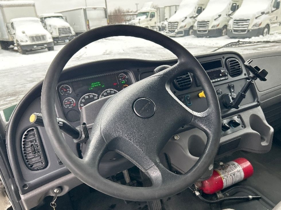 Medium Duty Box Truck-Light and Medium Duty Trucks-Freightliner-2022-M2-Brooklyn Park-MN-300,946\n\t\tmiles-$ 32,000 - Image 17