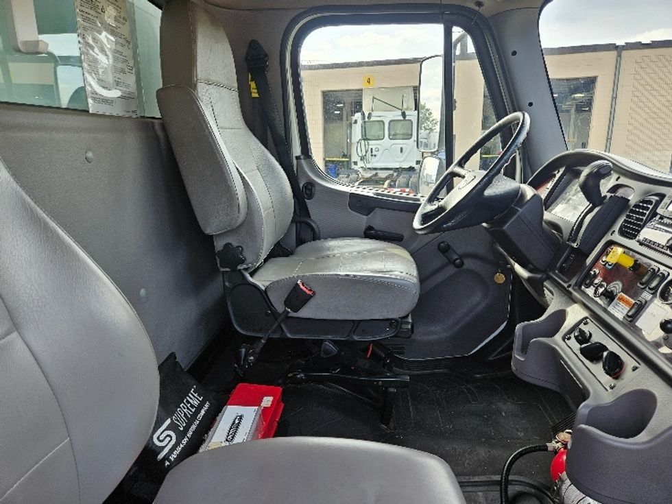 Medium Duty Box Truck-Light and Medium Duty Trucks-Freightliner-2022-M2-Brooklyn Park-MN-91,366\n\t\tmiles-$ 80,250 - Image 22