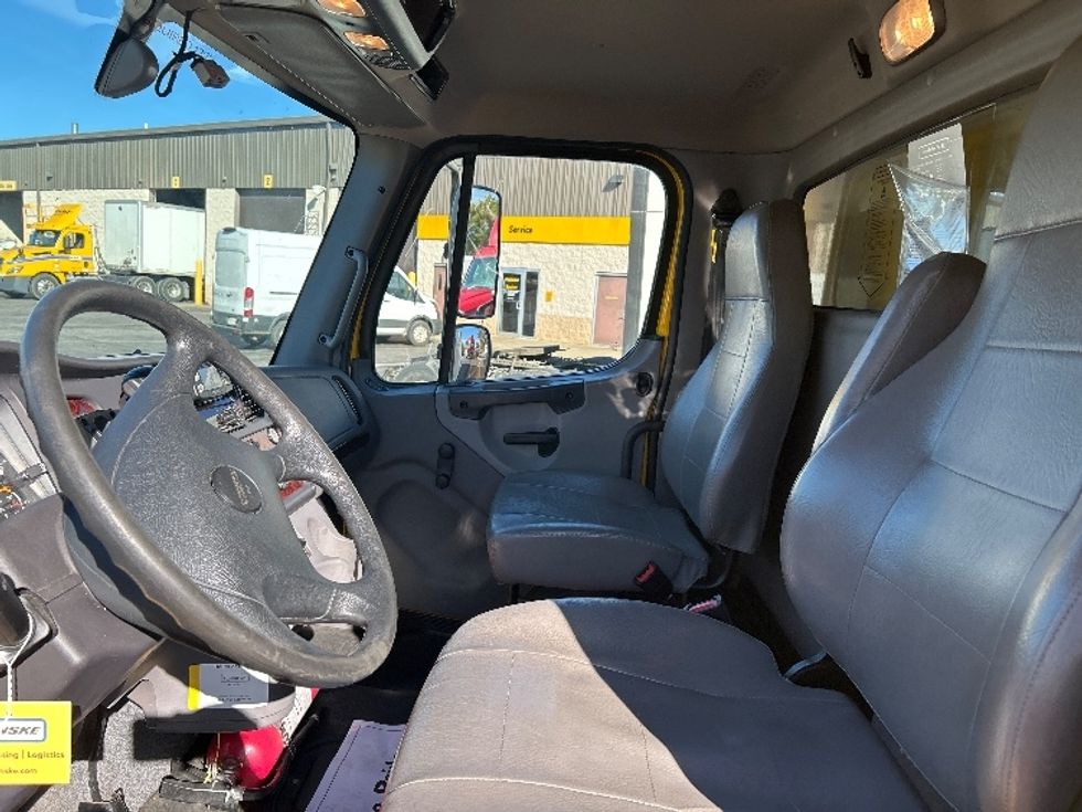 Medium Duty Box Truck-Light and Medium Duty Trucks-Freightliner-2022-M2-Buffalo-NY-174,753\n\t\tmiles-$ 44,500 - Image 19