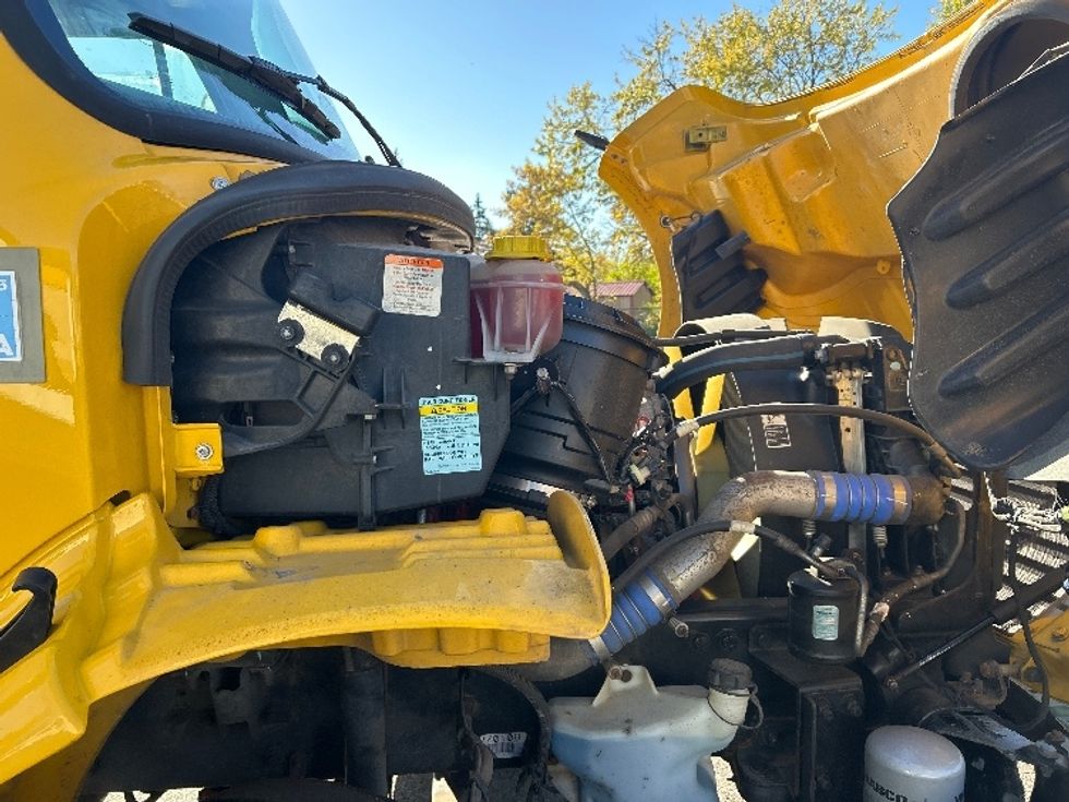 Medium Duty Box Truck-Light and Medium Duty Trucks-Freightliner-2022-M2-Buffalo-NY-174,753\n\t\tmiles-$ 44,500 - Image 24