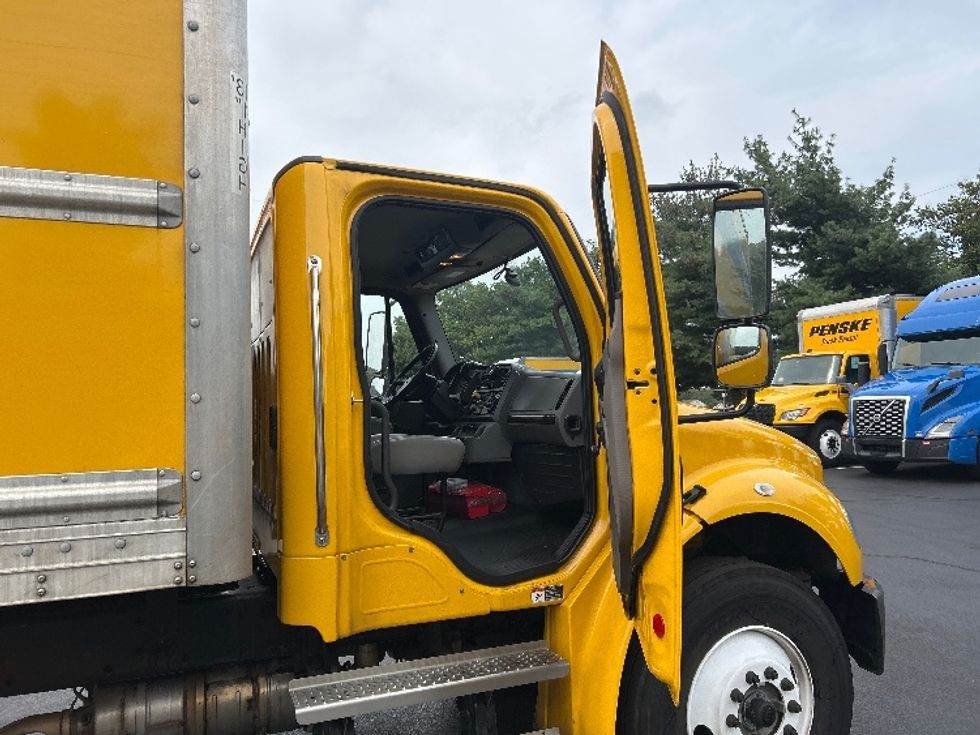 Medium Duty Box Truck-Light and Medium Duty Trucks-Freightliner-2022-M2-Burlington-NJ-308,778\n\t\tmiles-$ 34,750 - Image 20